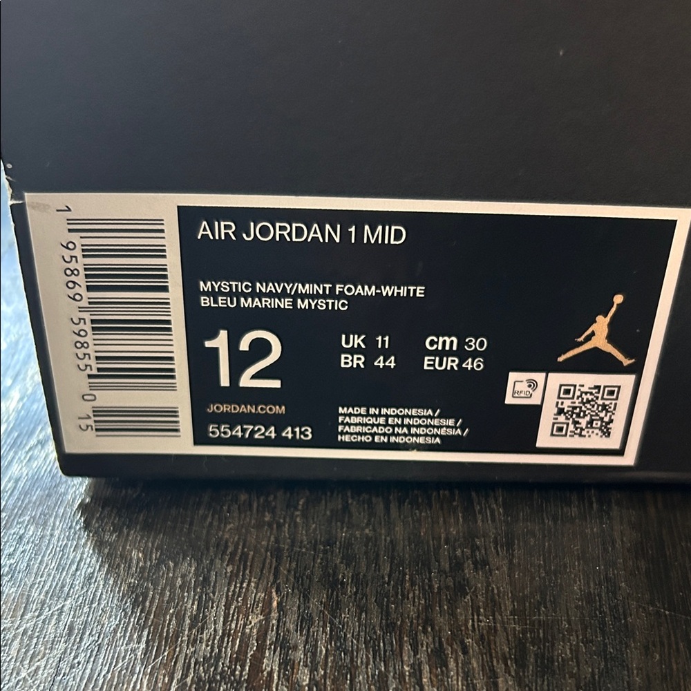 Nike Air Jordan 1 Mid - Picture 8 of 8
